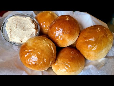 Texas Roadhouse style dinner rolls with honey cinnamon butter dip | Made from scratch.