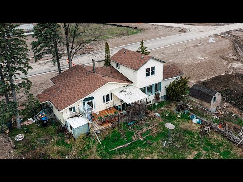 She Died Here! A Sad Look Inside Christine's Abandoned Country Home l So Much Left Behind!