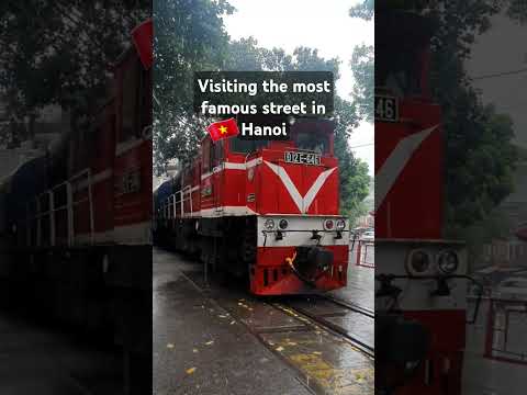 Hanoi Train Street | in the rain🌧☔️