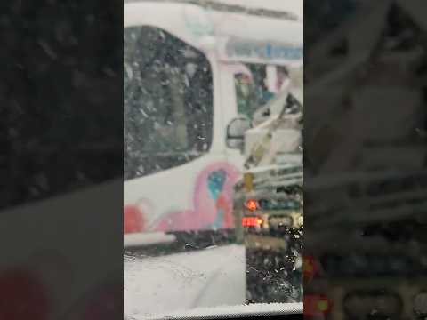 A STREETCAR MAKES A TURN IN FRONT OF A SNOWPLOW IN HEAVY SNOW! #snowstorm #snow #snowfall #blizzard