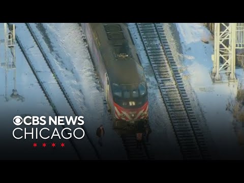 Metra train hits car in Chicago's south suburbs