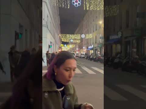 Paris Christmas lights 2023