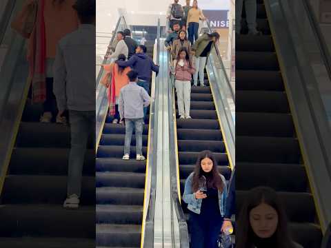 Prank on Escalator 😜 #shorts #shortsfeed #shortvideo #treandingprank #romenticprank #yt #reaction