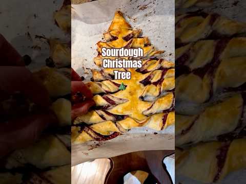 MUST Try Sourdough Christmas Tree🎄 - With Boursin & Jelly