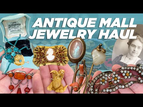 Antique Mall Jewelry- Saphiret Glass, Amber, Rhinestones, Coral ❤❤