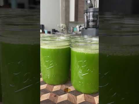 Batch juicing- how I freeze my juices. Fresh is always the best but I know not everyone has time!