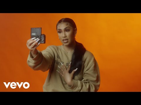 Queen Naija - Pretend