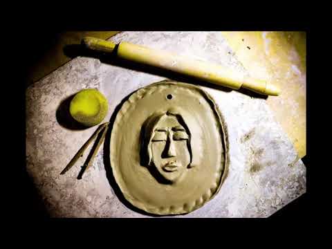 This is how you make a beautiful face out of clay with the art of pottery 1 #Pallikutir #design