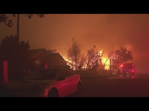 More firefighters rush to Los Angeles ahead of stronger winds