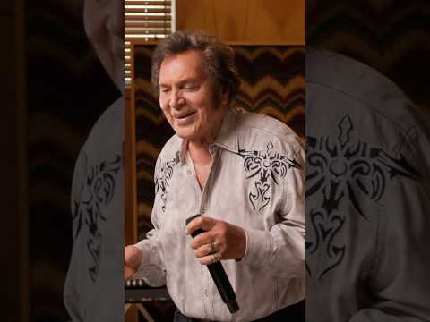 “Quando Quando Quando” YouTube Live 10/27/22 #engelberthumperdinck #shorts