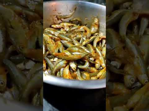 छोटी मछली कैसे बनाते हैं छोटी मछली पकाने का तरीका small fish recipe #shorts #fishrecipe