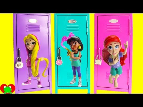 Opening Back to School Lockers Princess Ariel, Jasmine, and Rapunzel