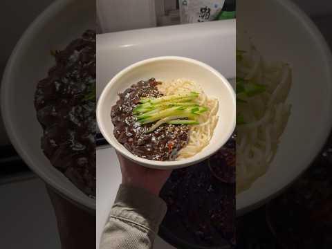 jajangmyeon 🌟🌟🌟#jjajangmyeon #koreanfood #noodles #blackbeannoodle #shorts #shortscooking #recipe