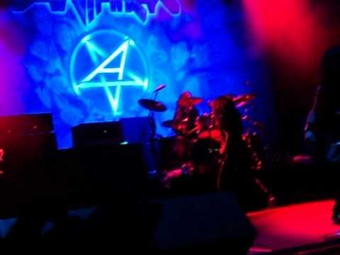 Anthrax - Caught In A Mosh