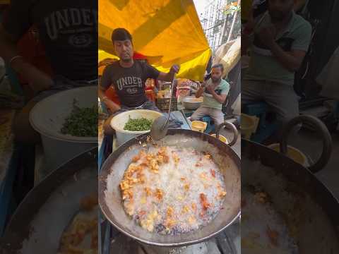 Bulk making of Aloo Bhajiya Street style in Kolkata #aloobhajiya #kolkatafood #ytshorts