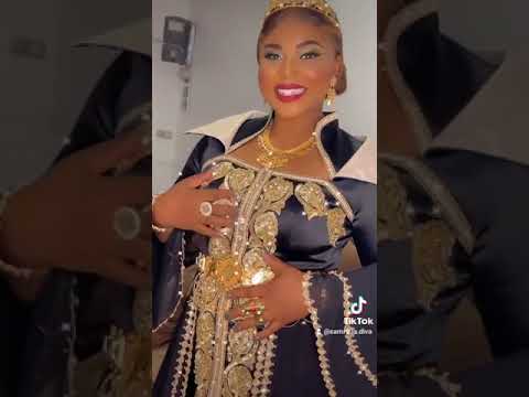 TOP DIVA SAMRA MUSIC ET MODE FROM COMOROS