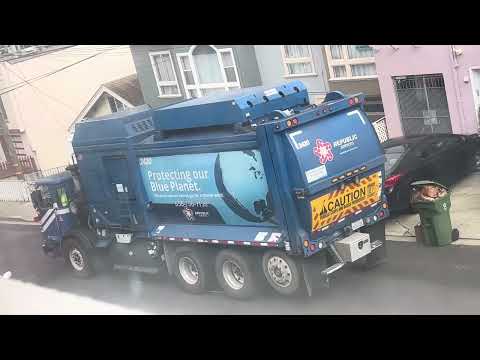 2016 Autocar ACX ZR26 #2420 - Recycling