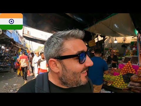 Market Life In Kolkata - Gotta Take my Shoes Back 🇮🇳