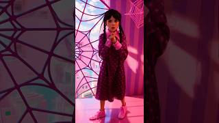 Wednesday Addams vs Enid - fighting trend in Barbie style #shorts #kidssmiletv #wednesday #barbie