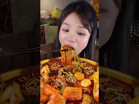 ASMR eating spicy food challenge 🥵🔥#asmr#asmrfood#food#foodie#food#eating#eatingchallenge#eatingasmr