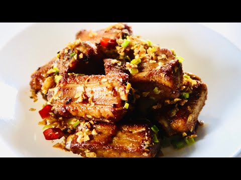 #Shorts Deep-Fried Pork Rib with Garlic ｜ Pork Rib Chinese Recipe | 母親節 給媽媽做了一道最愛吃的蒜香排骨 超級簡單