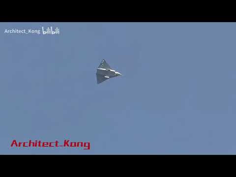 China's sixth-generation fighter jet made its first successful flight ！在歼20S的伴飞下中国六代技术验证机首飞 ！#china