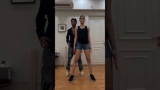 Beautiful #kritisanon rehearses her #viral song dance #teribaatonmeinaisauljhajiya #shorts