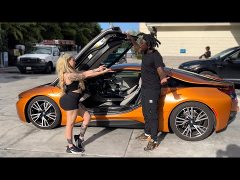 GOLD DIGGER PRANK IN THE HOOD PART 17!