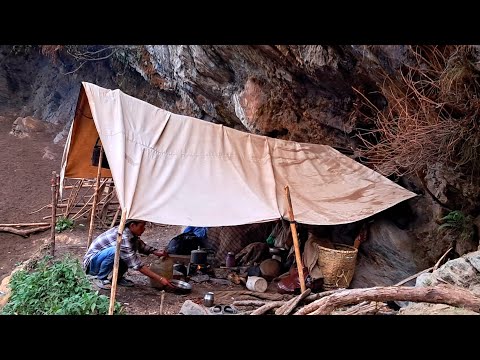 The Enchanting Mountain Village Life of Nepal .poor but happy children . cooking foods activities 🇳🇵