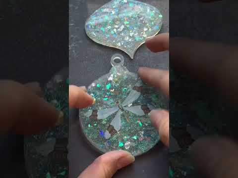 Easy Resin Christmas Ornaments! ❄️☃️🎄 Full tutorial on my channel!