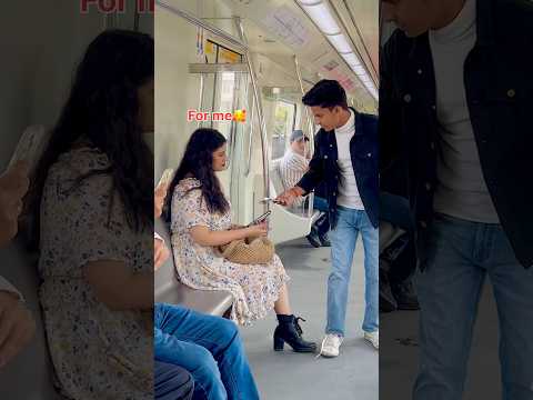 Ye kya hua 😂 metro mein #shorts #funny #prankvideo #comedy #virelprank #prankdekhoindia #viral