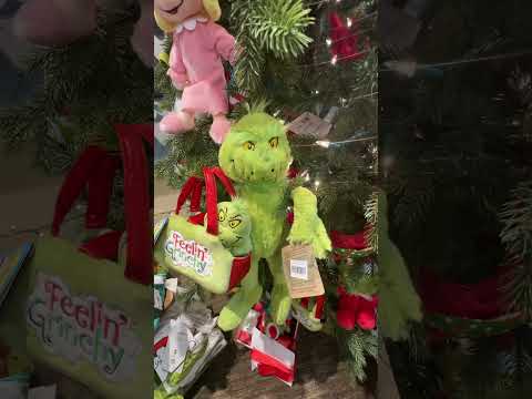 Grinch Christmas Tree 🌲Vlogmas 2024 Day 4