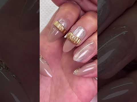 セリアのクレイジェルで作った立体パーツを引き立てる大人ブラウン🤎#nails