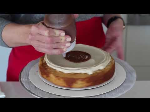 How to assemble and decorate my Egg Nog Cake