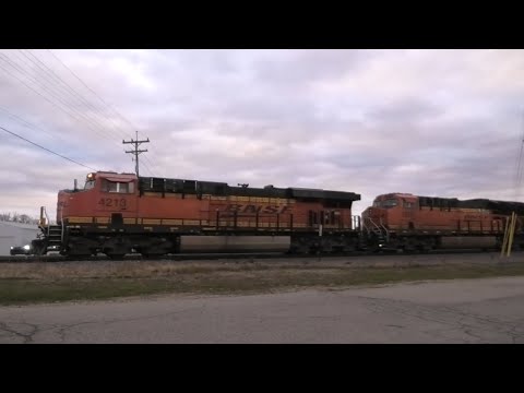 K5HLA!!  BNSF 4213 East in Princeton, IL 11/10/24