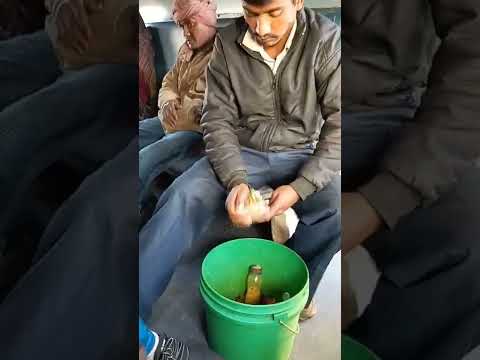 hardworking man selling chana in train #shorts #hardwork #hardworking  #train #chana