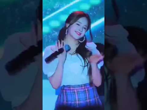 Queen of South Korea Nancy momoland 👑 ❤️ #whatsapp_status #nancyfans #viral #full_screen_status