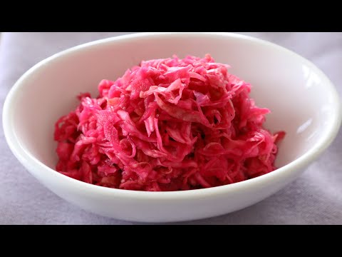 Shredded cabbage pickles (Yangbaechu-pickle: 양배추피클)