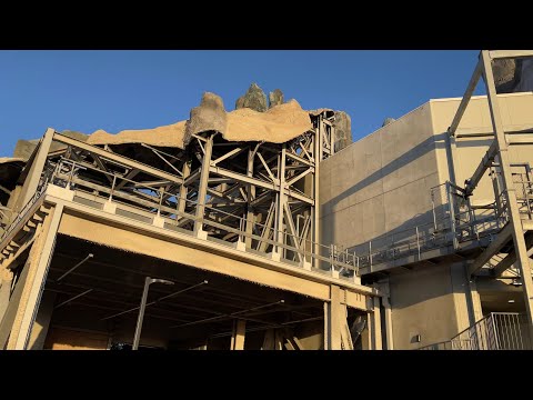 Millennium Falcon Smugglers Run Ride - Behind the Scenes - Backstage in Extended Queue