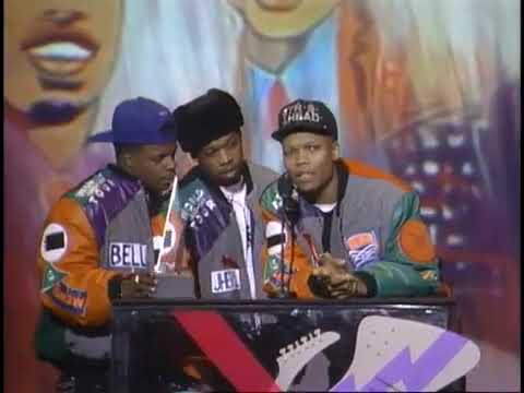 Bell Biv Devoe Wins Best R&B Group at the '92 AMA's