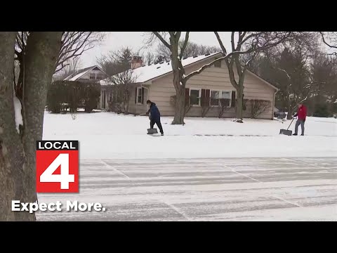 Scammers target Metro Detroit seniors with fake snow plow contracts