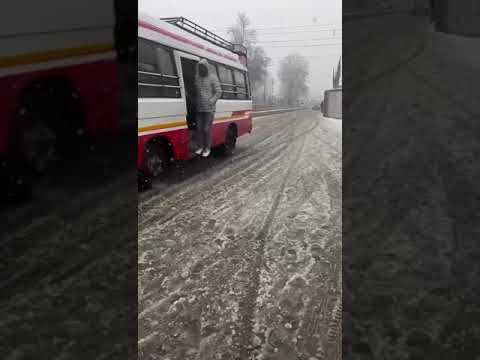 Fresh snowfall in snowfall in Kashmir in 2025 #kashmir #snowfall