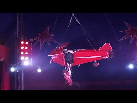 Aeroplane Circus Act Variety Performance Entertainment Mary Poppins Gymnastics Acrobatics