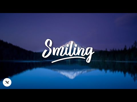 CAROLINE - Smiling (Lyrics)