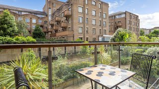 A Fantastic Shad Thames Apartment in Coopers Lodge, with Balcony and Parking