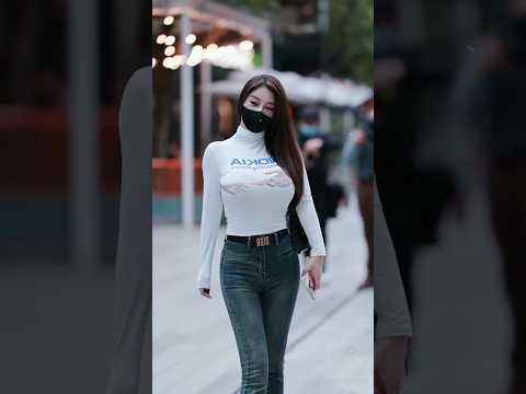 Chinese girl street fashion #chinesefashion #mejoresstreetfashion #shorts