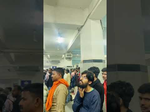 Anand Vihar railway station । छठ पूजा के लिए यात्रियों की भीड़ (दिल्ली आनंद विहार रेलवे स्टेशन)