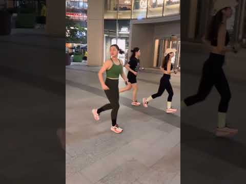 下班跑步｜周二是在徐家汇的“去班味”慢跑，带领跑团完成5K social run，班味没了！