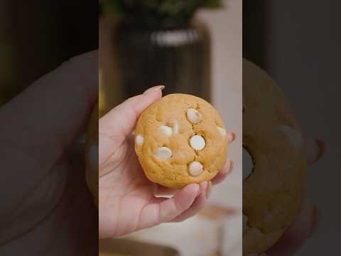 White Chocolate Pumpkin Spice Cookies🍪✨🍂 #pumpkin #fall #shorts #viralvideo #recipe #dessert