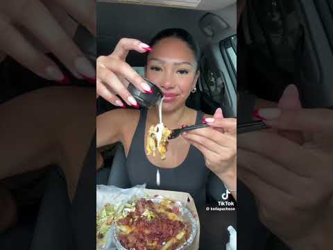 Dukes burger mukbang #mukbang #mukbangsounds #eatingsounds #foryou #burger #asmrsounds #shorts